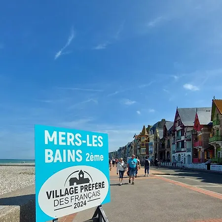 Les Bains De